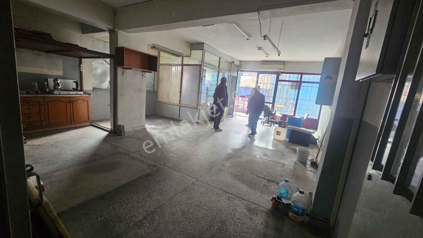 Bayrampaşa Cem İş Merkezin'de Kiralık Dükkan - Görsel 18