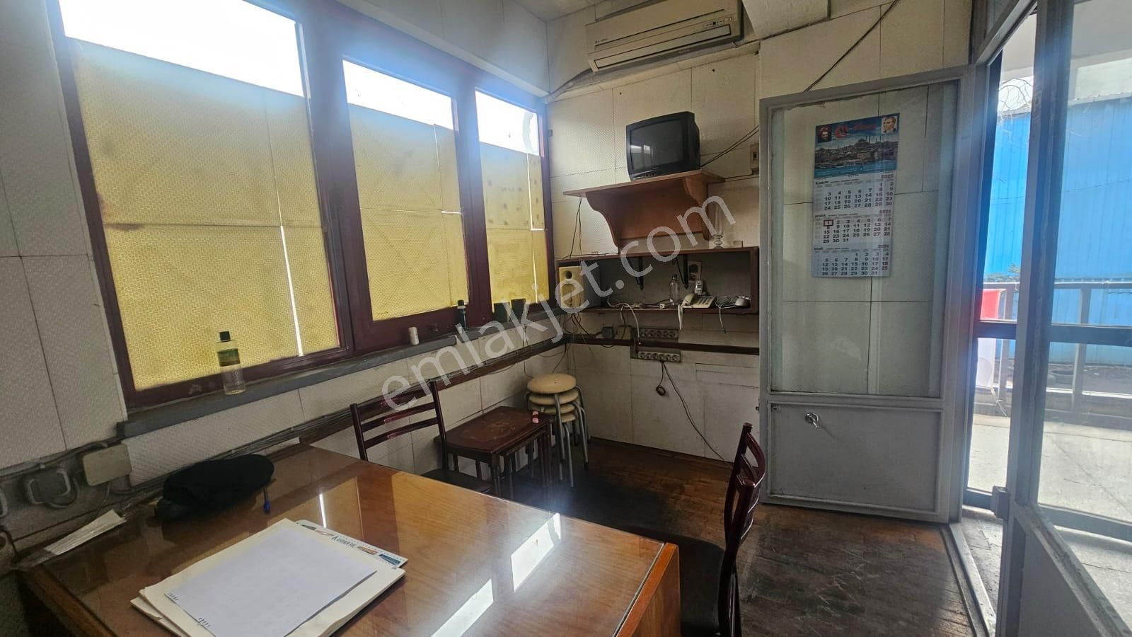 Bayrampaşa Cem İş Merkezin'de Kiralık Dükkan - Görsel 21