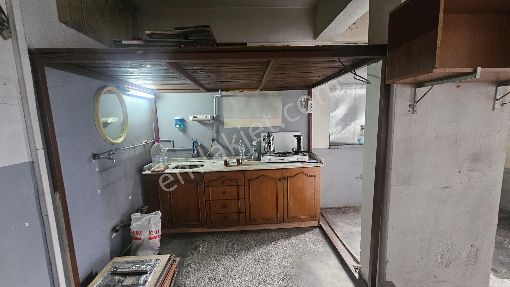 Bayrampaşa Cem İş Merkezin'de Kiralık Dükkan - Görsel 14