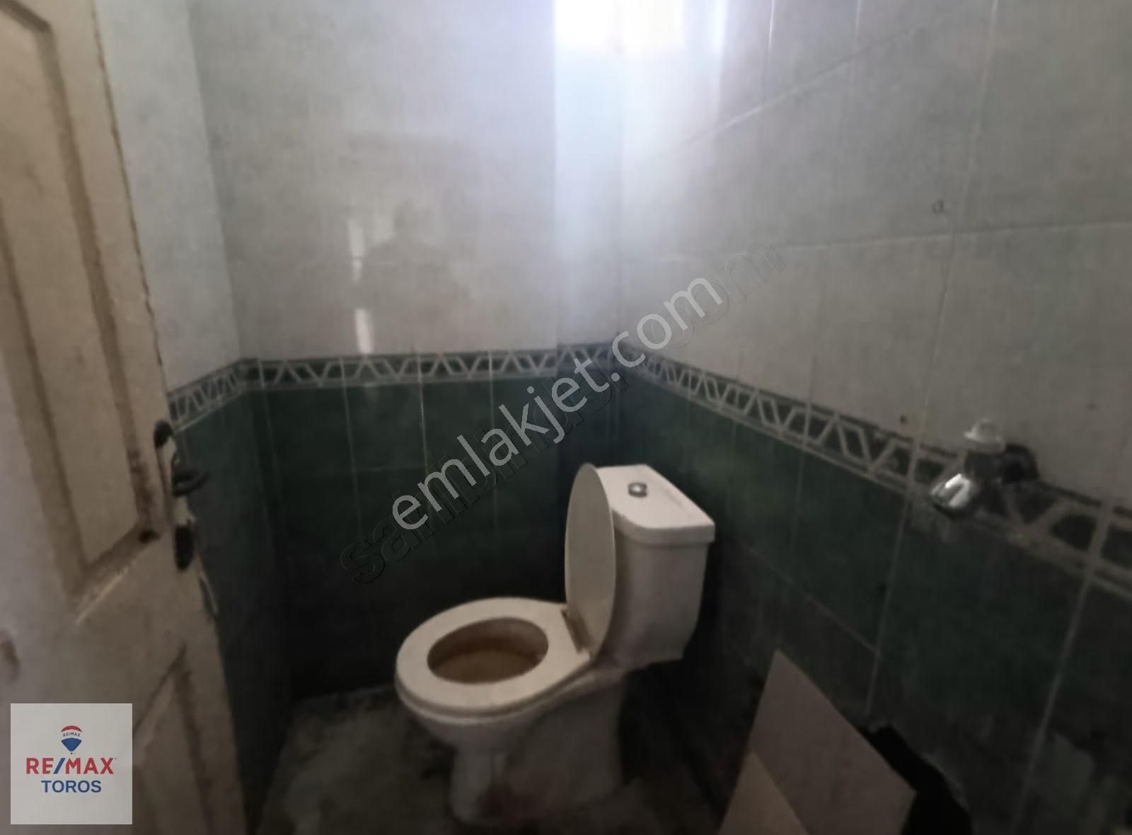 Remax Toros'tan Flamingo 8 Sitesi'nde Satılık Dükkan - Görsel 9