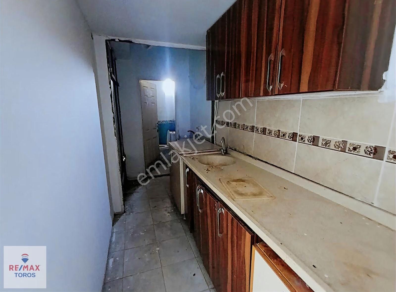 Remax Toros'tan Flamingo 8 Sitesi'nde Satılık Dükkan - Görsel 14
