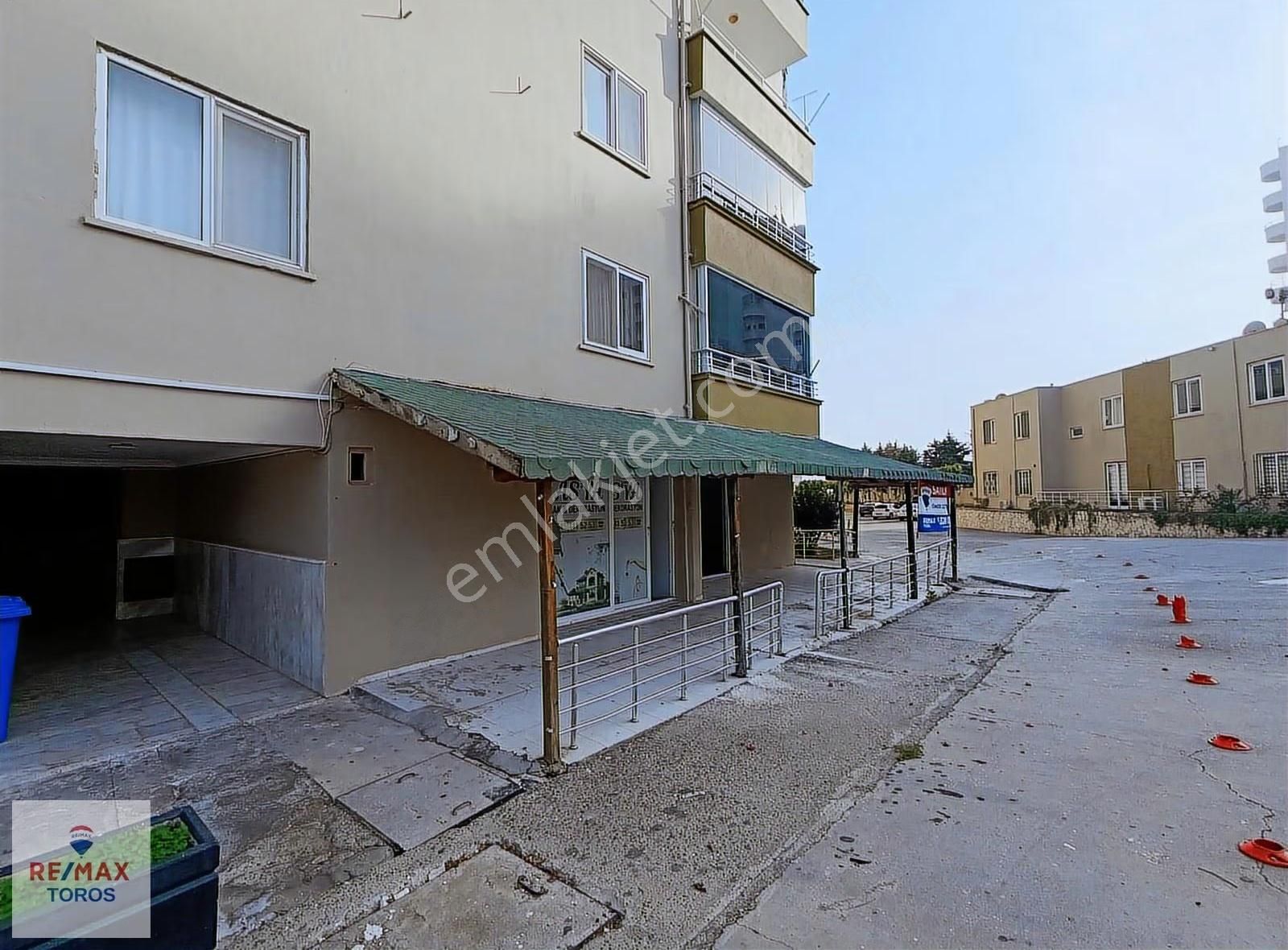 Remax Toros'tan Flamingo 8 Sitesi'nde Satılık Dükkan - Görsel 2