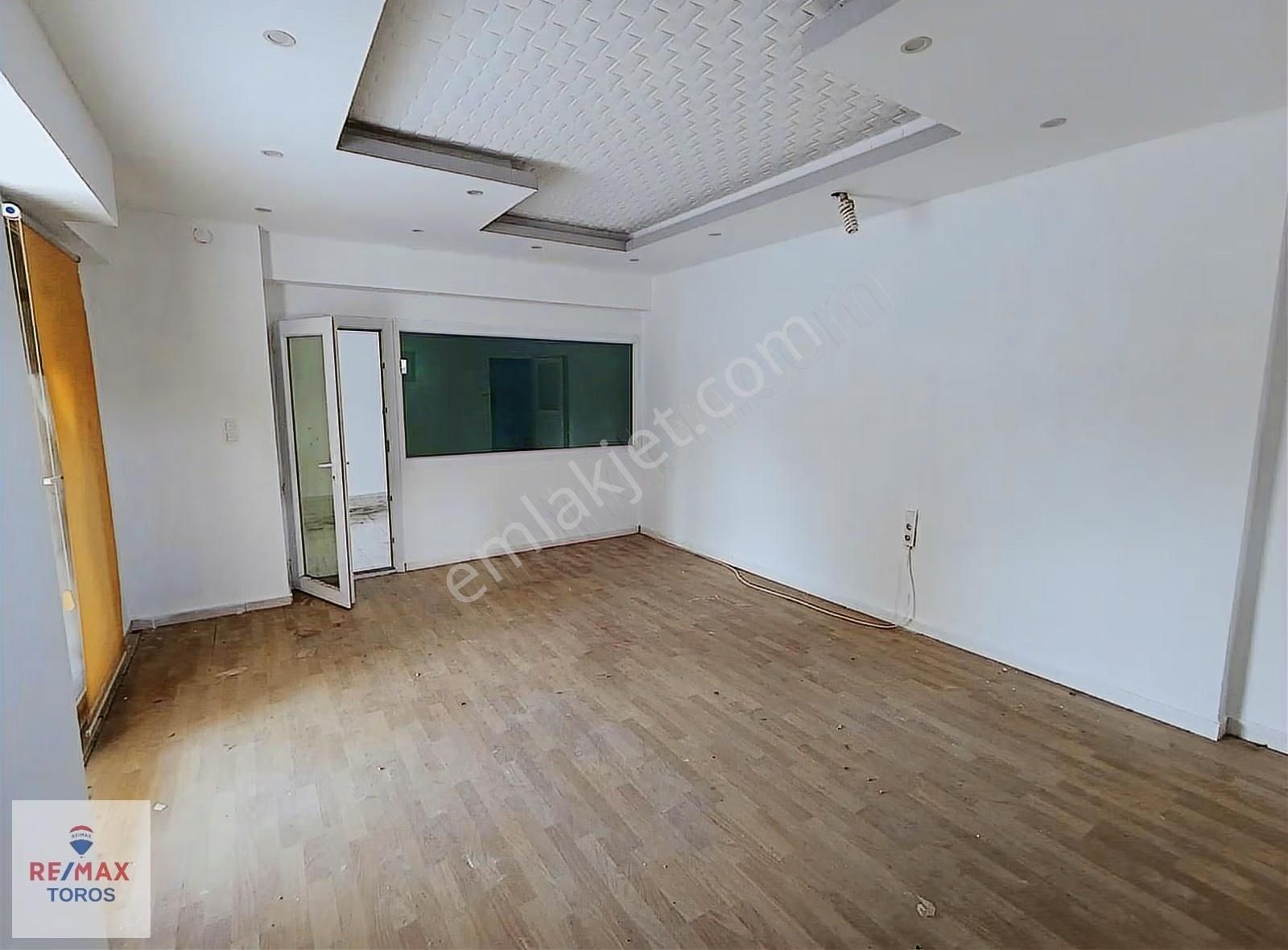 Remax Toros'tan Flamingo 8 Sitesi'nde Satılık Dükkan - Görsel 8