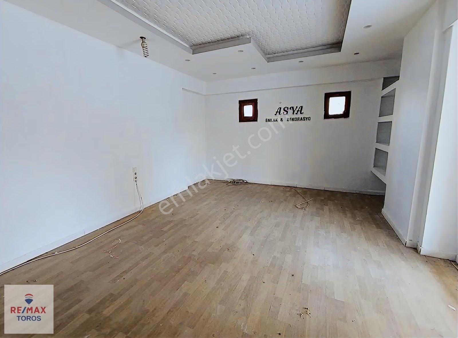 Remax Toros'tan Flamingo 8 Sitesi'nde Satılık Dükkan - Görsel 7