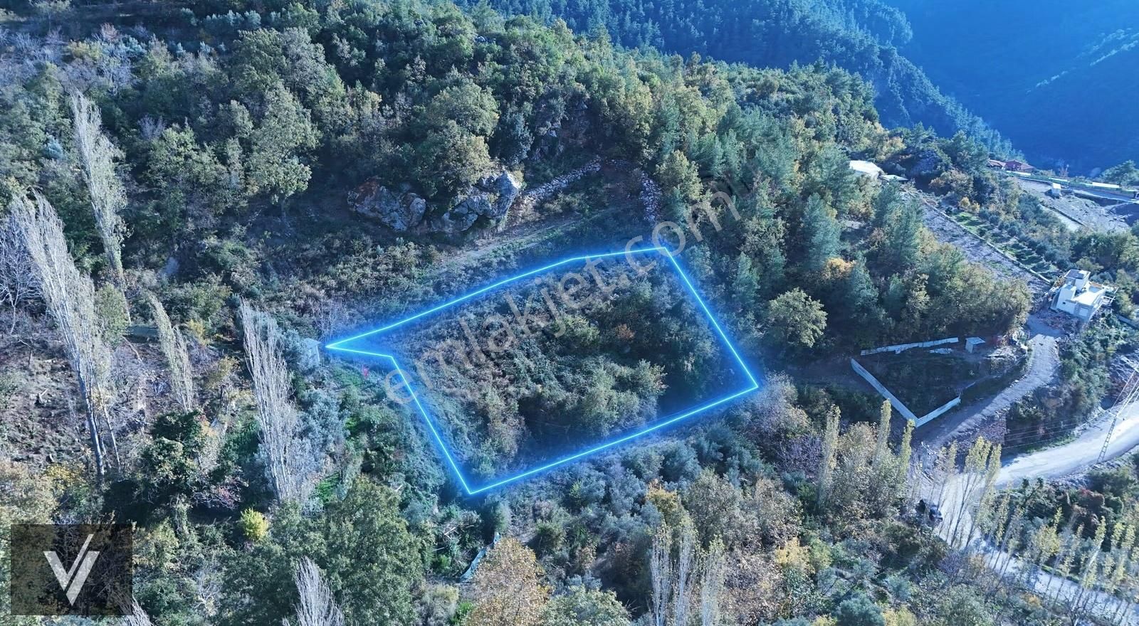 Alanya Bademağacı'nda Geniş 1.446 M² Yatırım Arsası