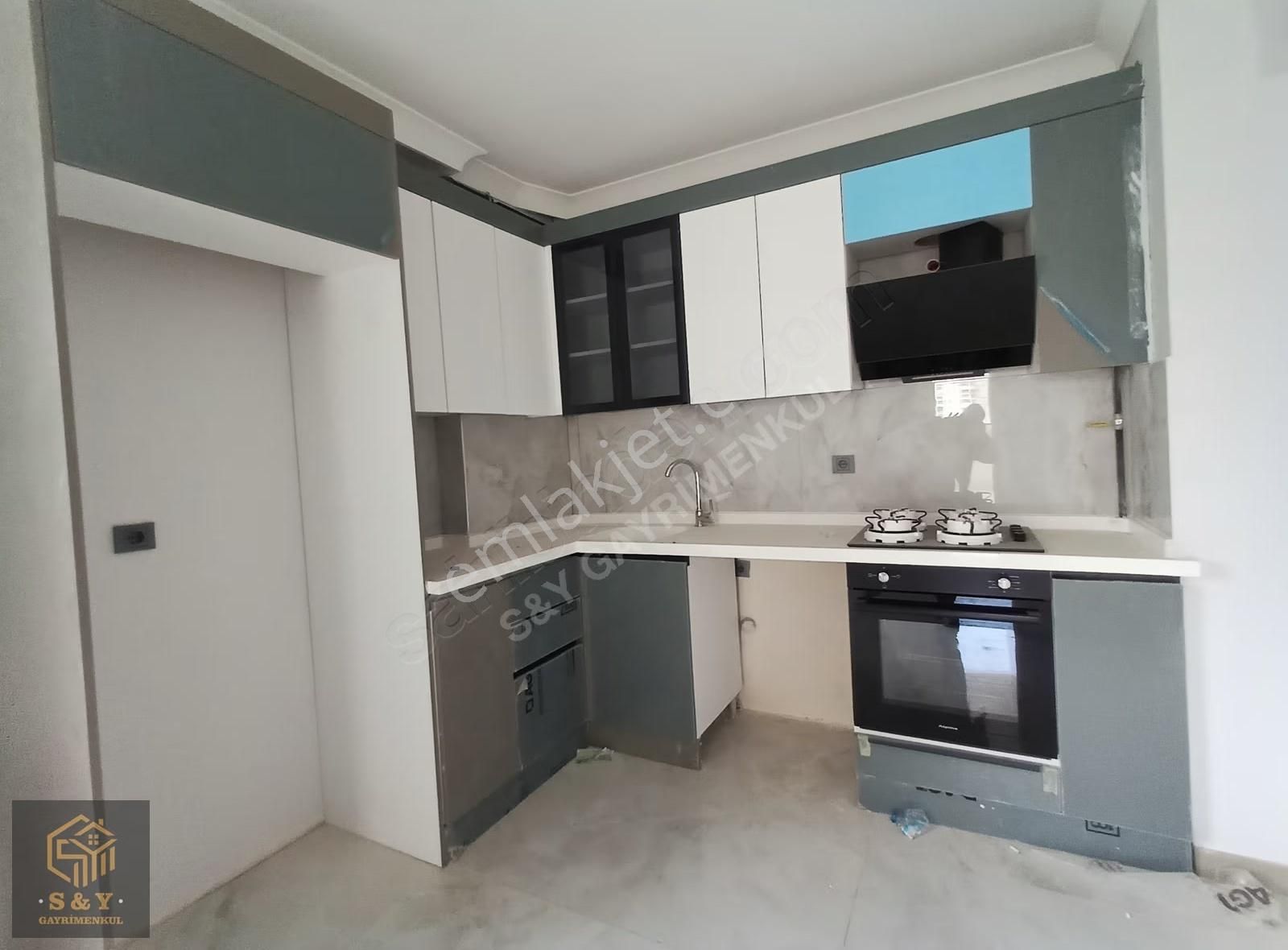 S&y'den Mustafa Kemal Mah. 3+1 Okullaryakını Cadde Üzeri Kiralık