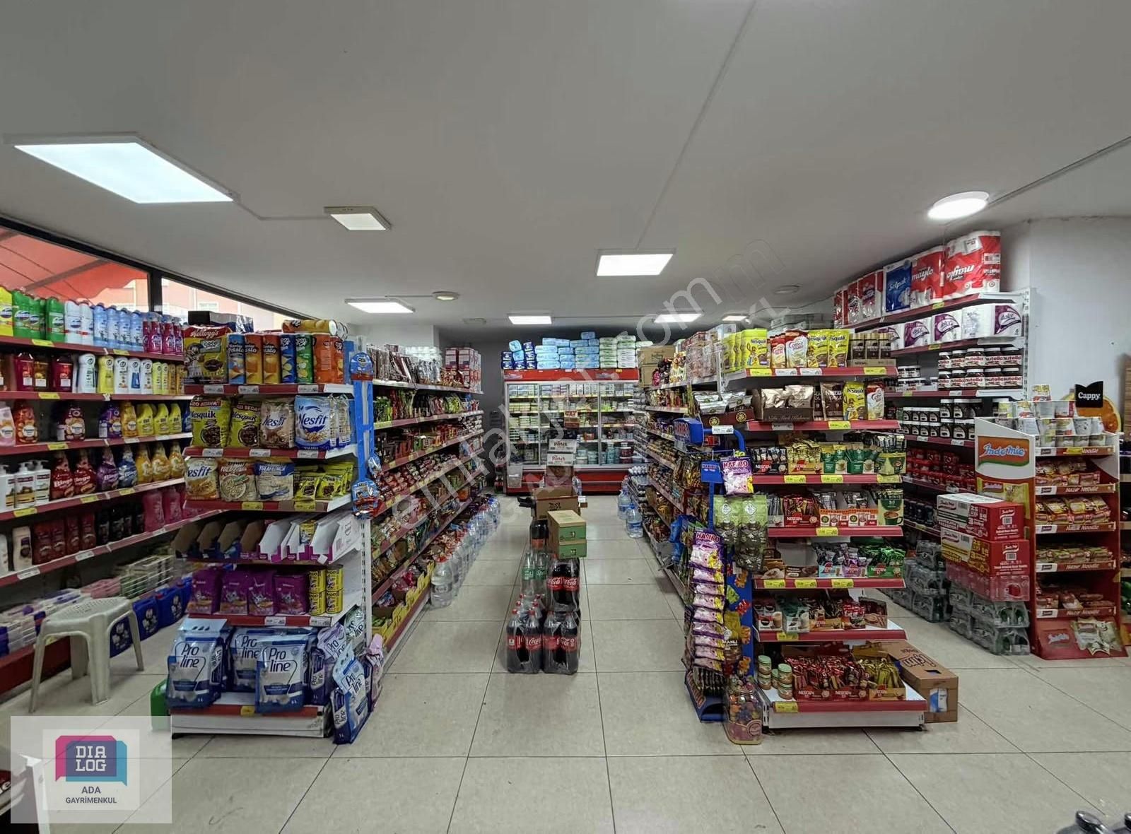 Bağcılar Kazım Karabekir Mahallesinde Net 240m2 Depolu Dükkan - Görsel 3