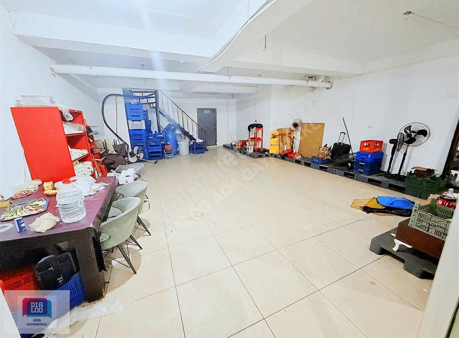 Bağcılar Kazım Karabekir Mahallesinde Net 240m2 Depolu Dükkan - Görsel 7