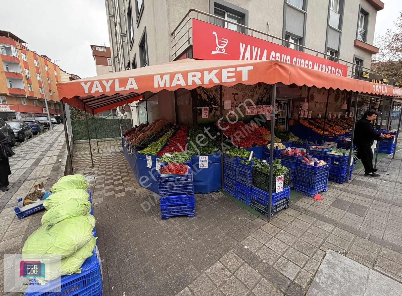 Bağcılar Kazım Karabekir Mahallesinde Net 240m2 Depolu Dükkan