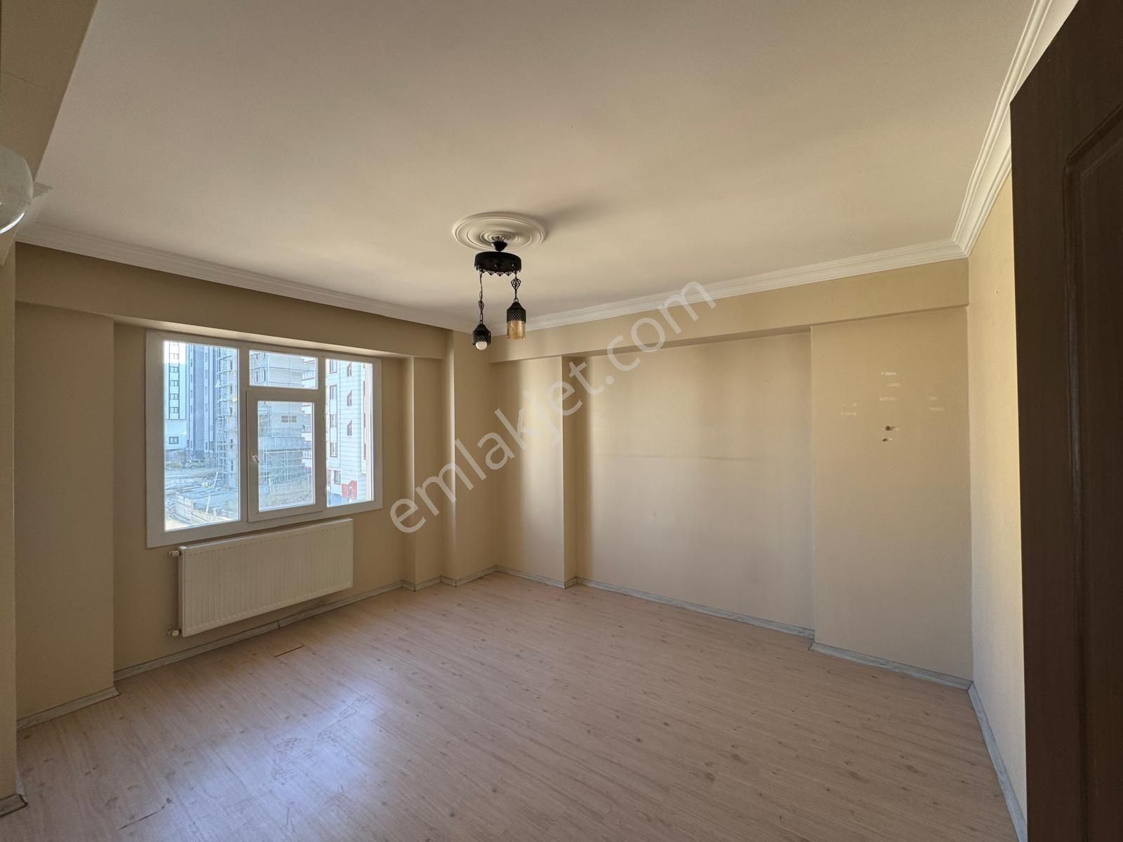 Yavuz Emlak Tan Satılık Daire Arakat Karaköprü İkinci 35mt De 5 Oda - Görsel 4