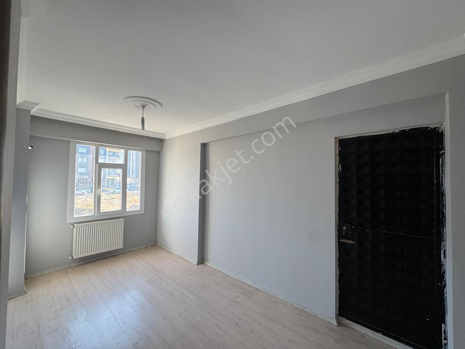 Yavuz Emlak Tan Satılık Daire Arakat Karaköprü İkinci 35mt De 5 Oda - Görsel 5