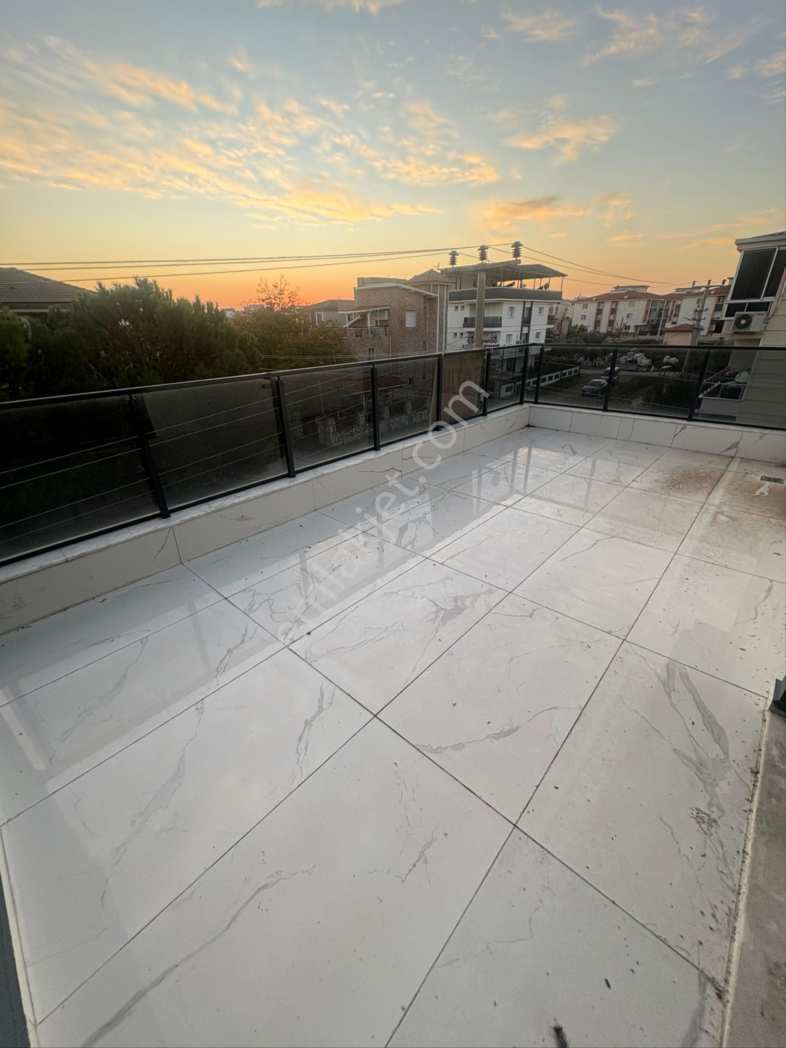 Azur Gayrimenkulden 4+1 2 Mutfak 3 Banyolu Yerden Istma Satılık 4+1 Tripleks - Görsel 5