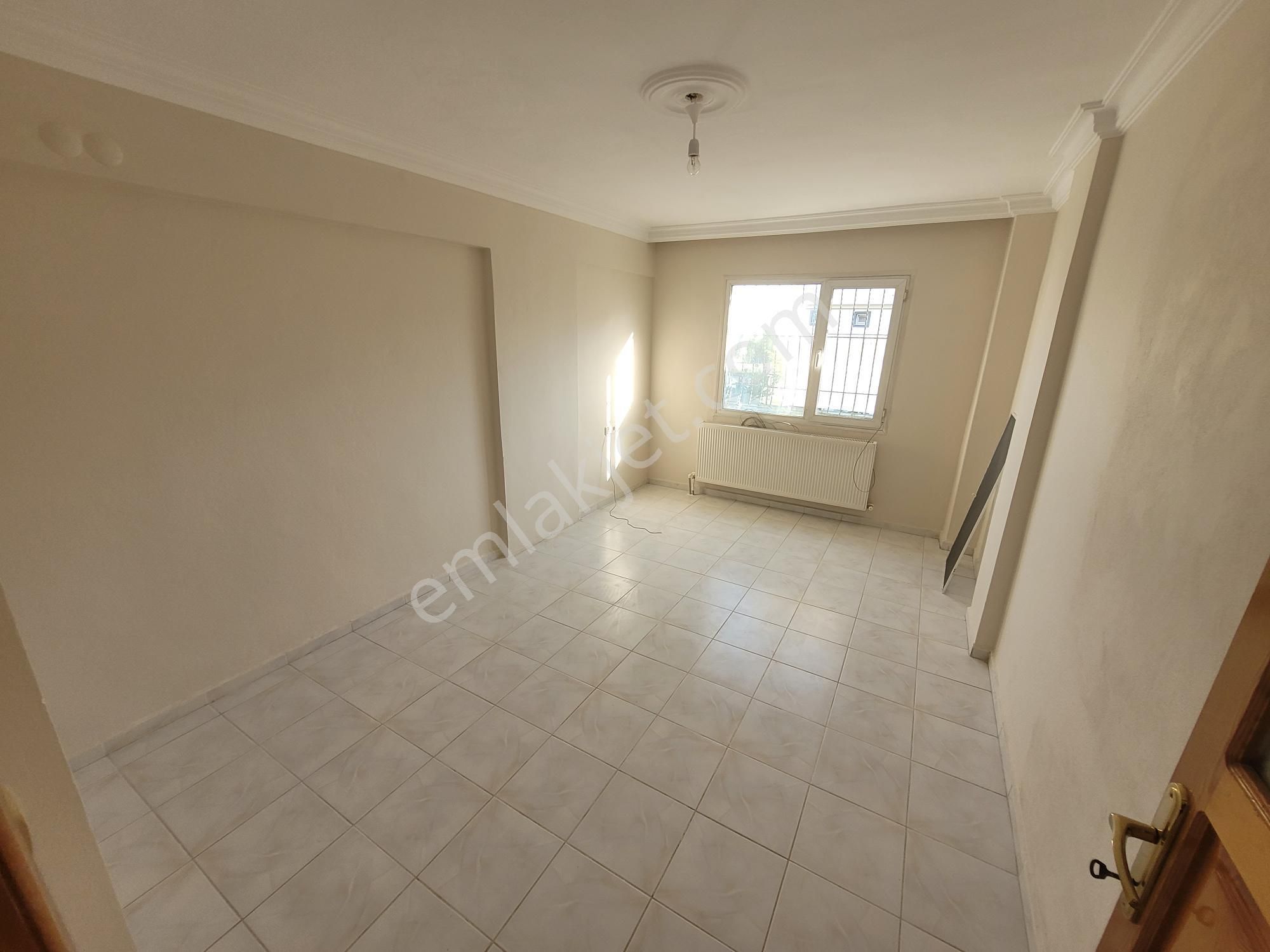 Menderes Mithatpaşa Da Müstakil Geniş Bahçeli Artezyenli 3+1 Triplex Konut - Görsel 7