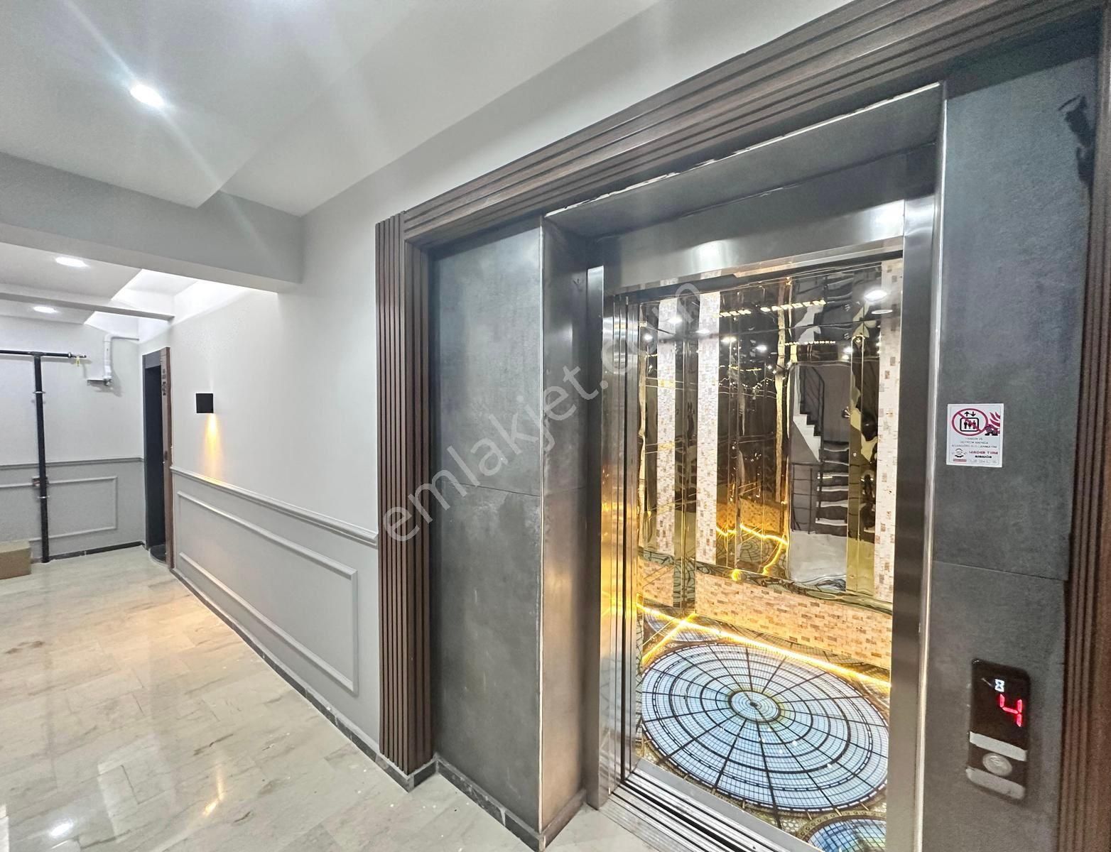 Azur Gayrimenkulden Havuzlu Konsept Sitede Ara Kat Yerden Isıtmalı Eşyalı Olarak 1+1 Satılık Daire - Görsel 4