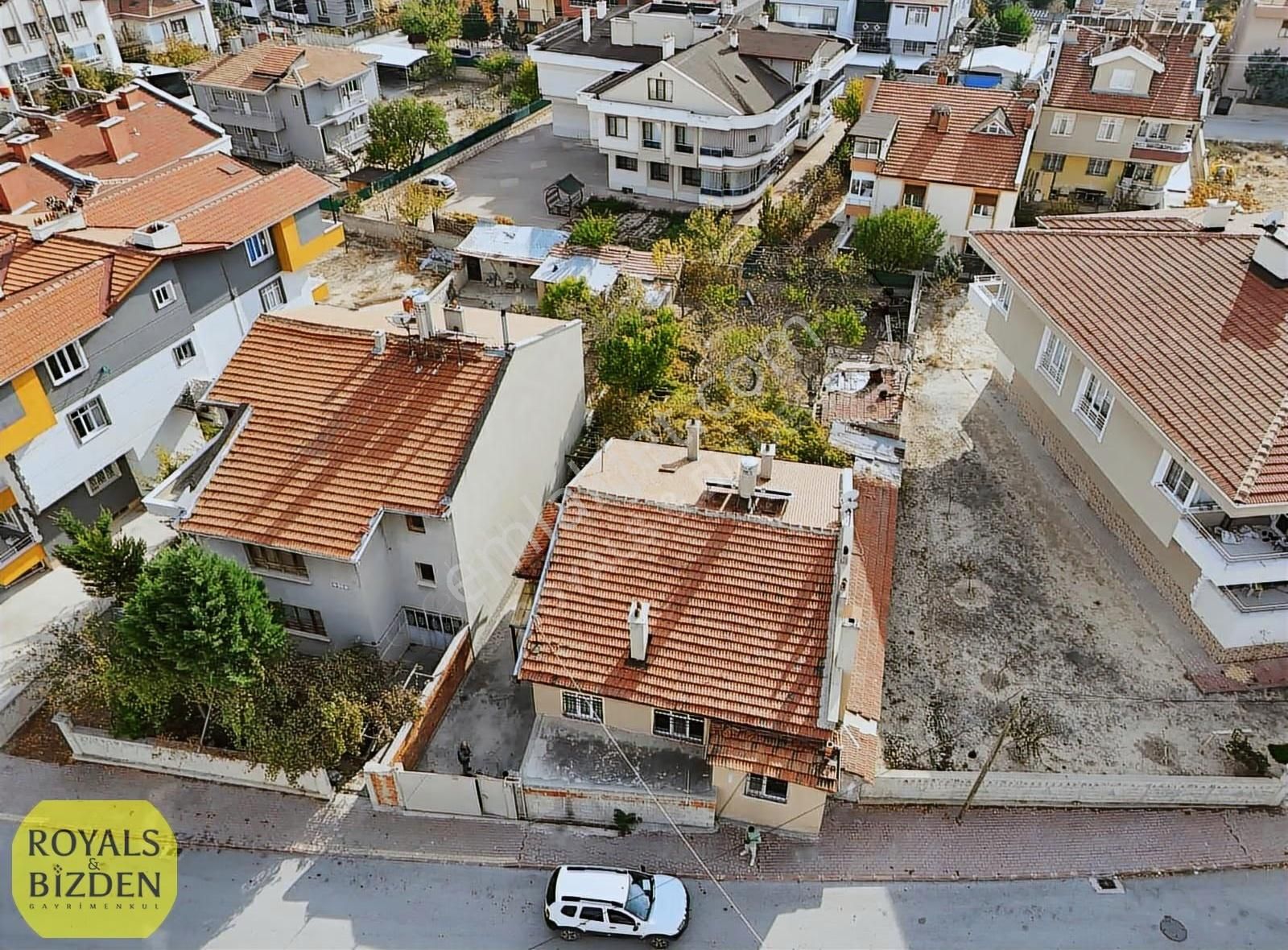 Selçuklu Hocacihan Mahallesinde Cadde Yakını 4+1 Müstaskil Ev - Görsel 22