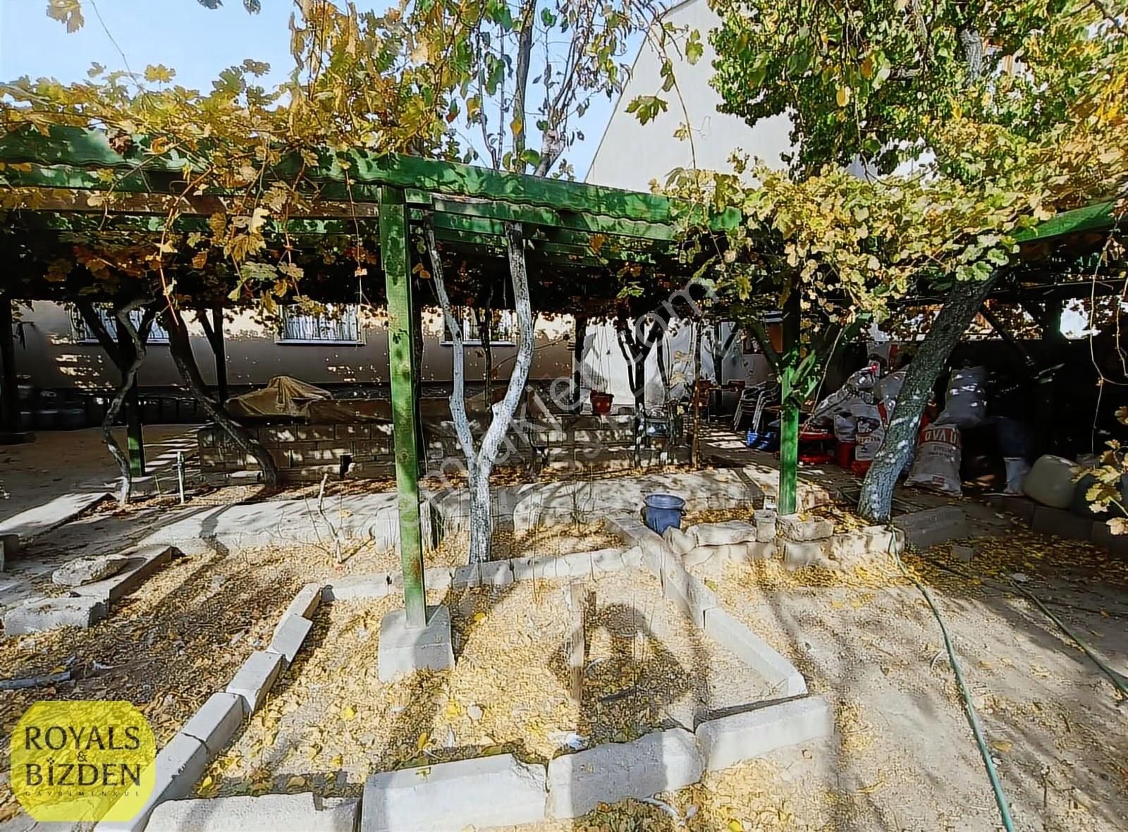 Selçuklu Hocacihan Mahallesinde Cadde Yakını 4+1 Müstaskil Ev - Görsel 18