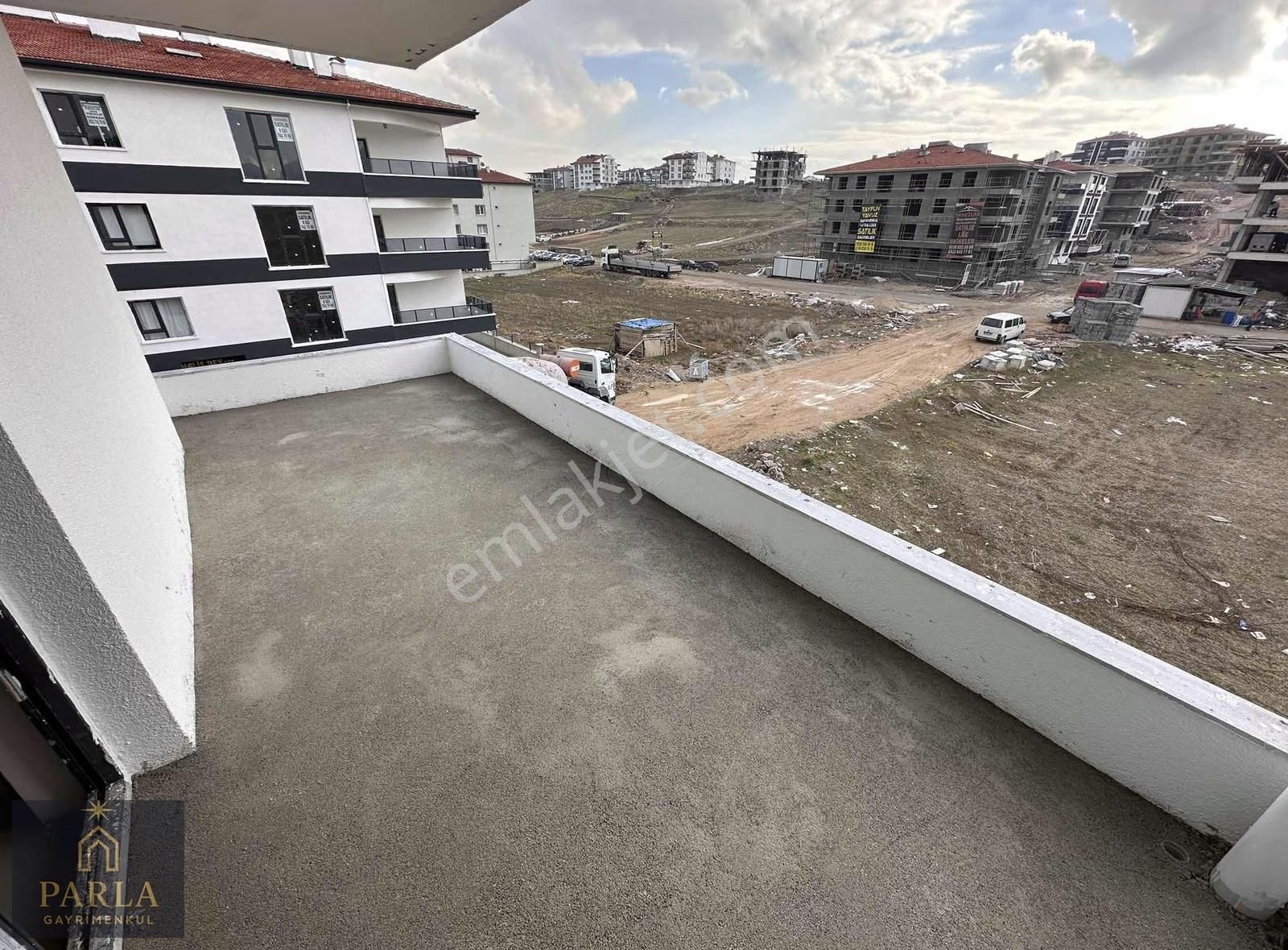 Parla Emlak'tan Fevziçakmak Mah. 3+1/3.kat/120m2 (3 Aya Teslim) - Görsel 22