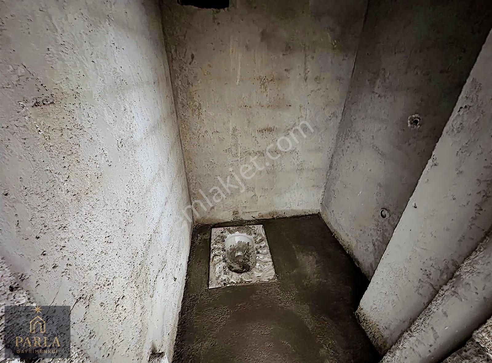 Parla Emlak'tan Fevziçakmak Mah. 3+1/3.kat/120m2 (3 Aya Teslim) - Görsel 11