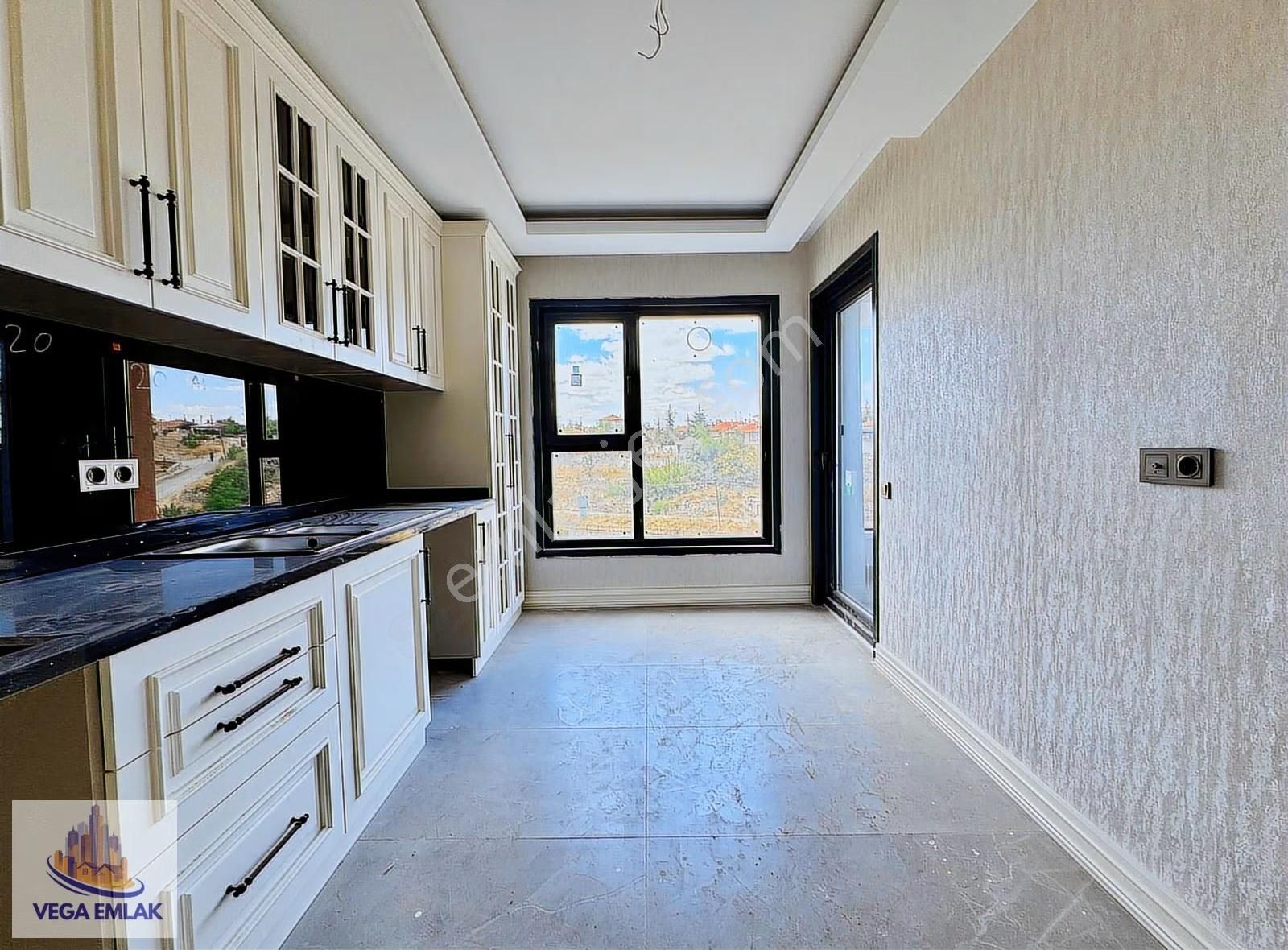 Vega Emlak'tan Vestra Protokolde Full Yapılı Lüks Site Dairesi