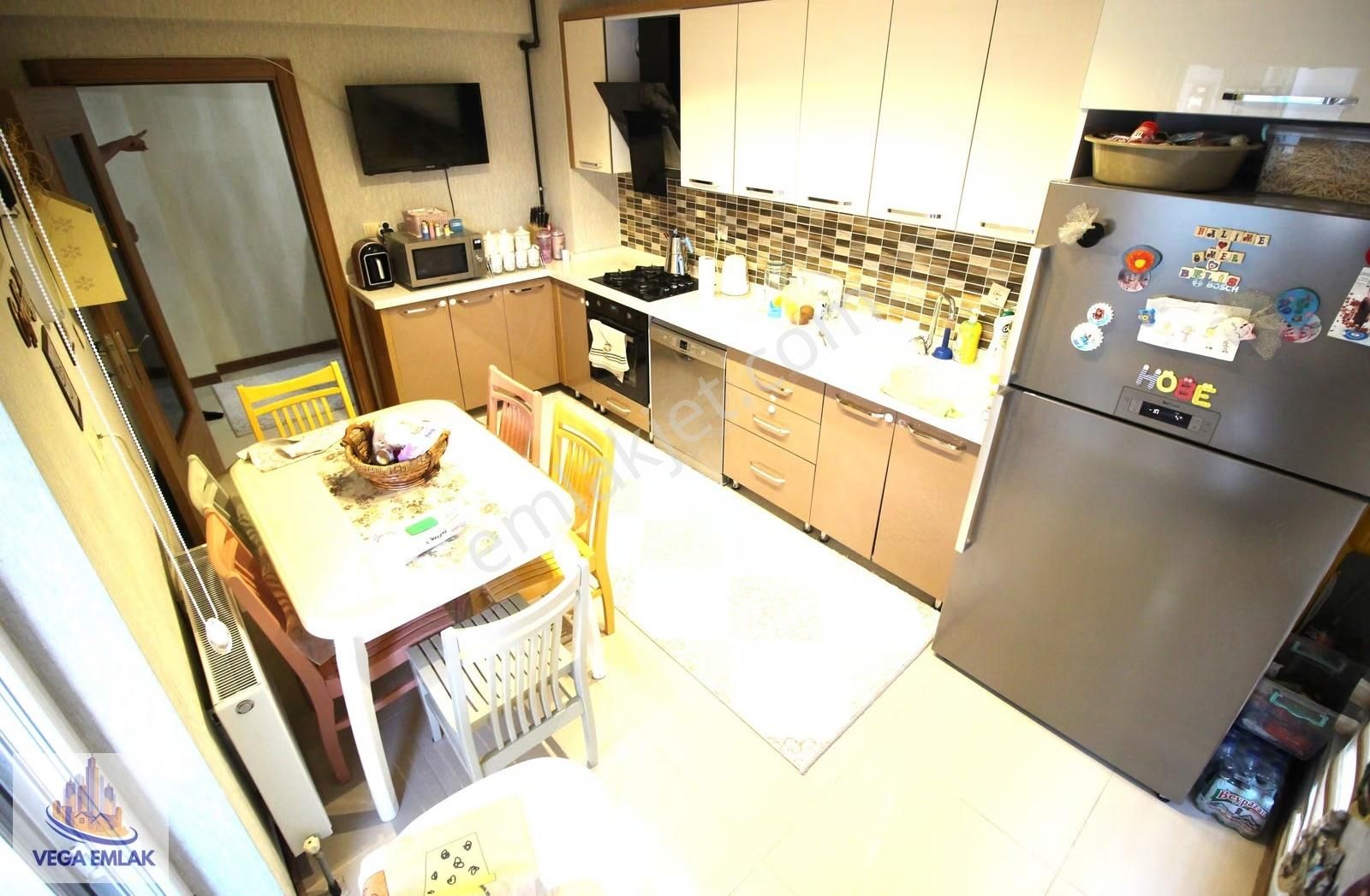 Vega Emlak'tan Zafer Fırını Yakını Yola Cephe 3+1 Satılık Daire - Görsel 34