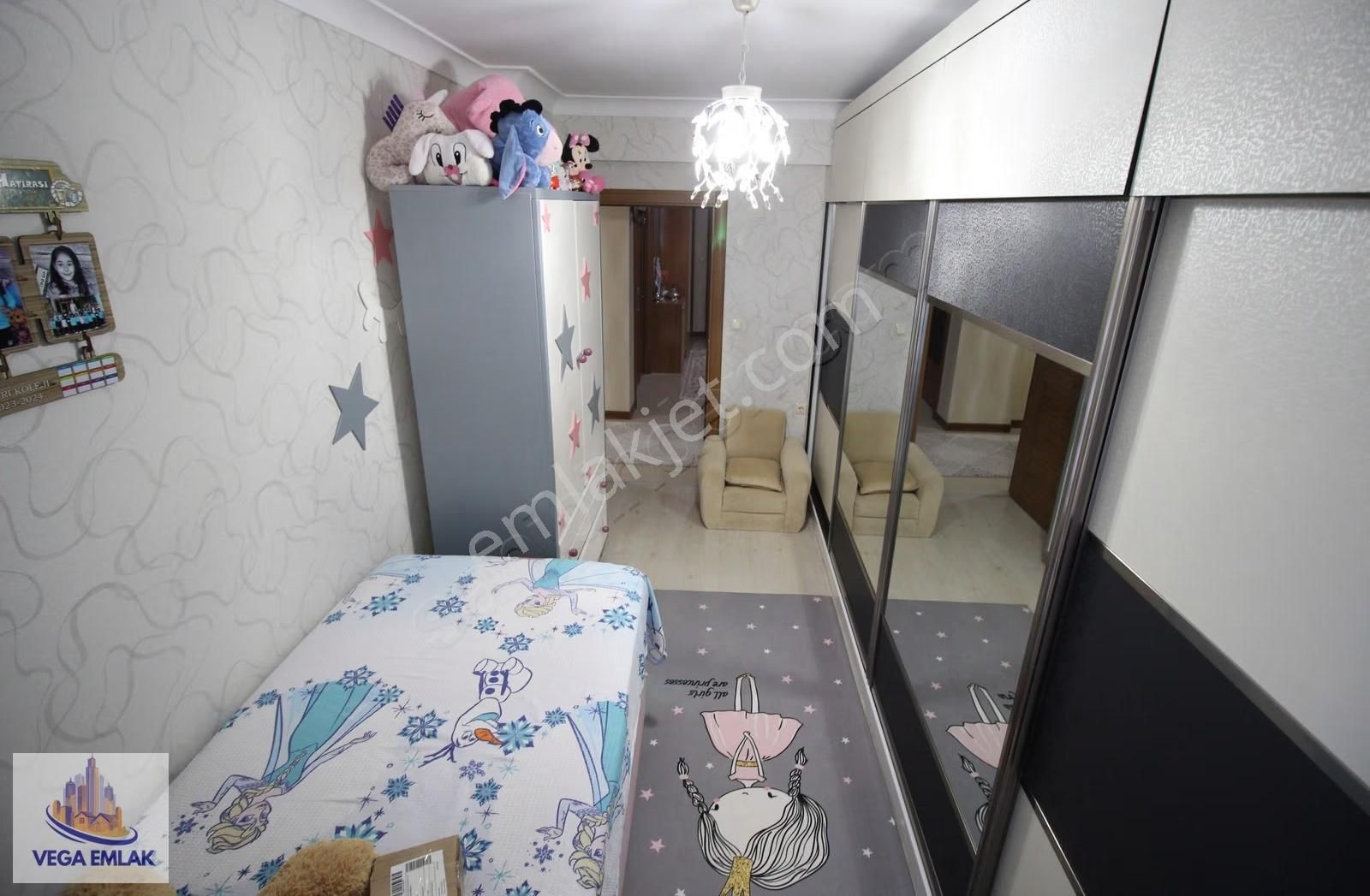 Vega Emlak'tan Zafer Fırını Yakını Yola Cephe 3+1 Satılık Daire - Görsel 29