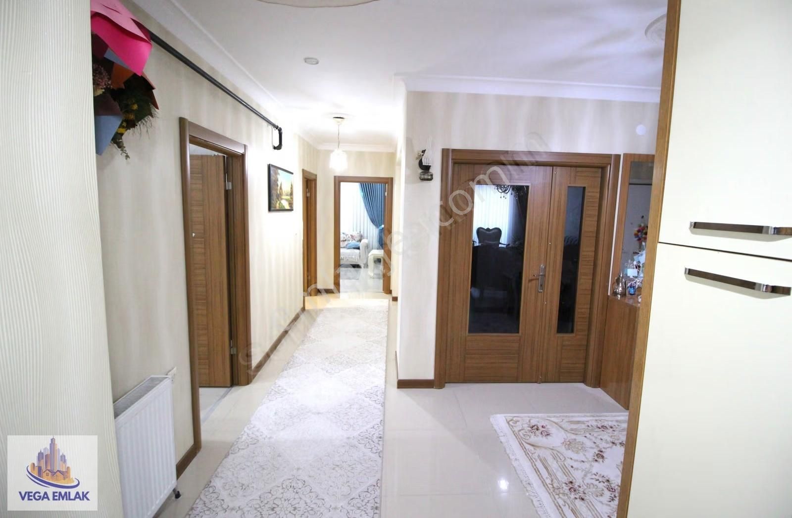 Vega Emlak'tan Zafer Fırını Yakını Yola Cephe 3+1 Satılık Daire - Görsel 10