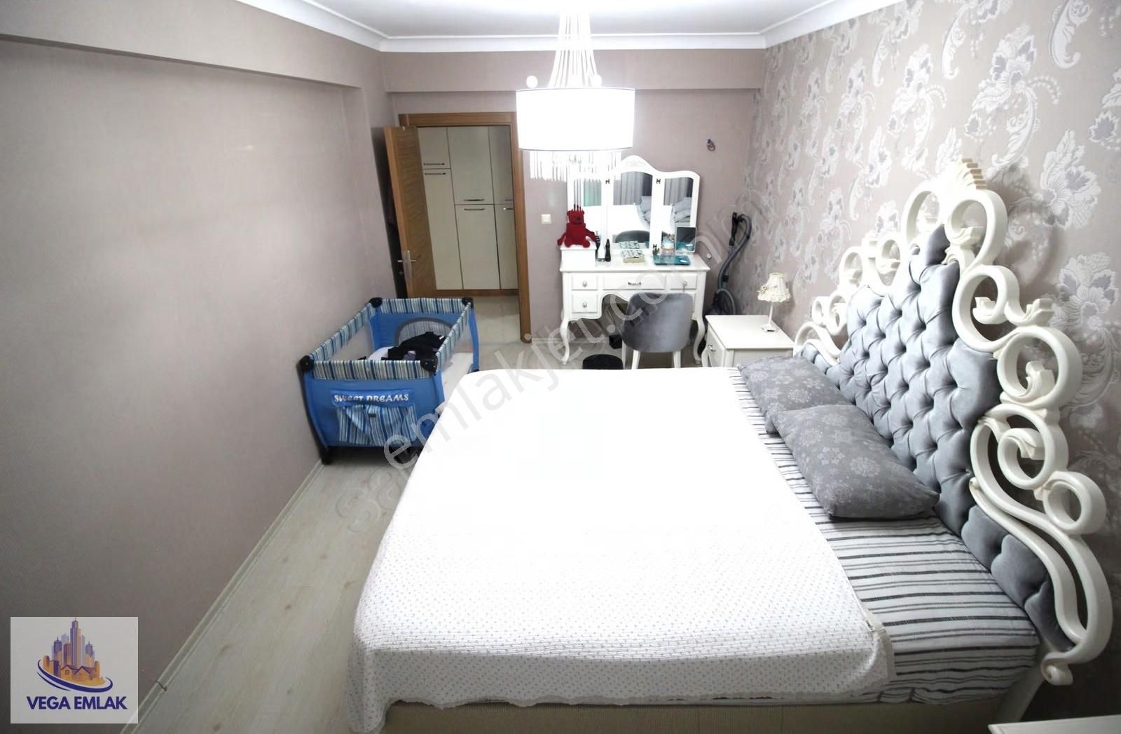 Vega Emlak'tan Zafer Fırını Yakını Yola Cephe 3+1 Satılık Daire - Görsel 8