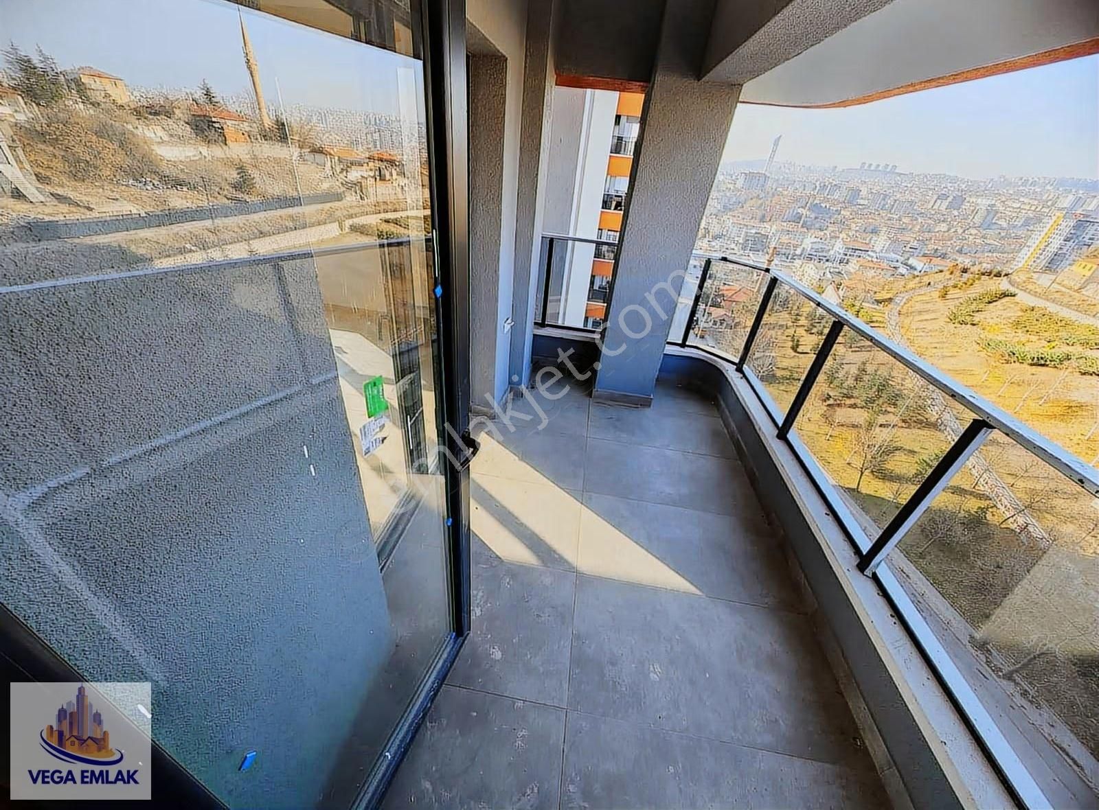 Vega Emlak'tan Vestra Protokolde Keçiören Manzaralı Site Dairesi - Görsel 15