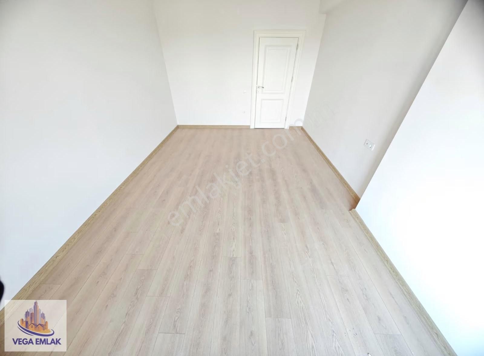 Vega Emlak'tan Vestra Protokolde Keçiören Manzaralı Site Dairesi - Görsel 24