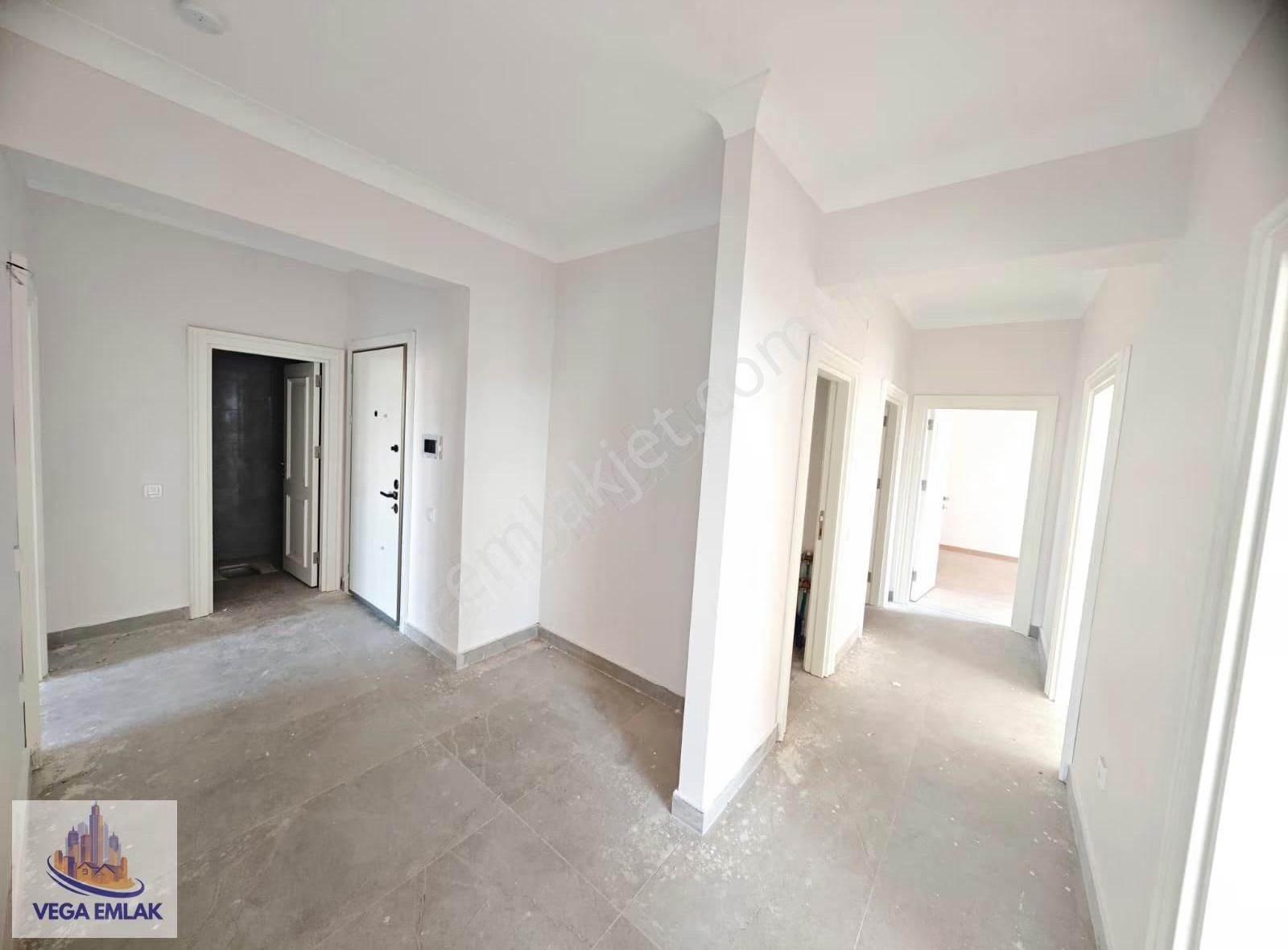 Vega Emlak'tan Vestra Protokolde Keçiören Manzaralı Site Dairesi - Görsel 30