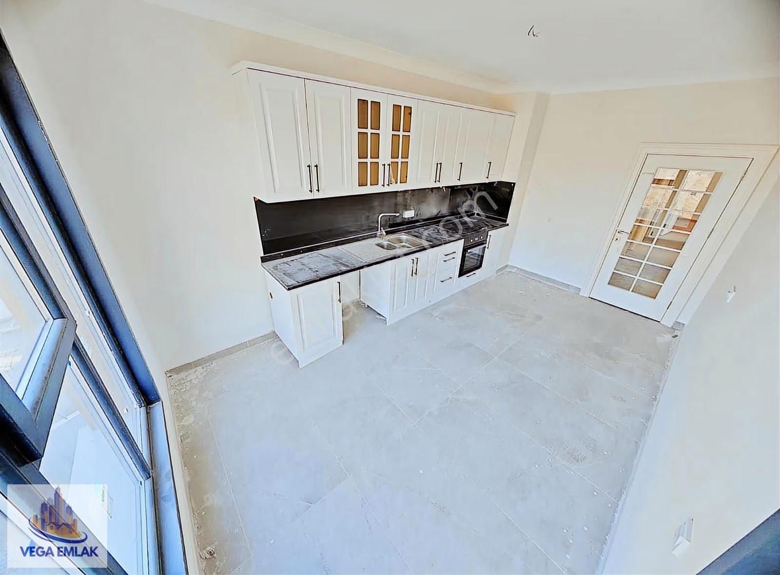 Vega Emlak'tan Vestra Protokolde Keçiören Manzaralı Site Dairesi - Görsel 19