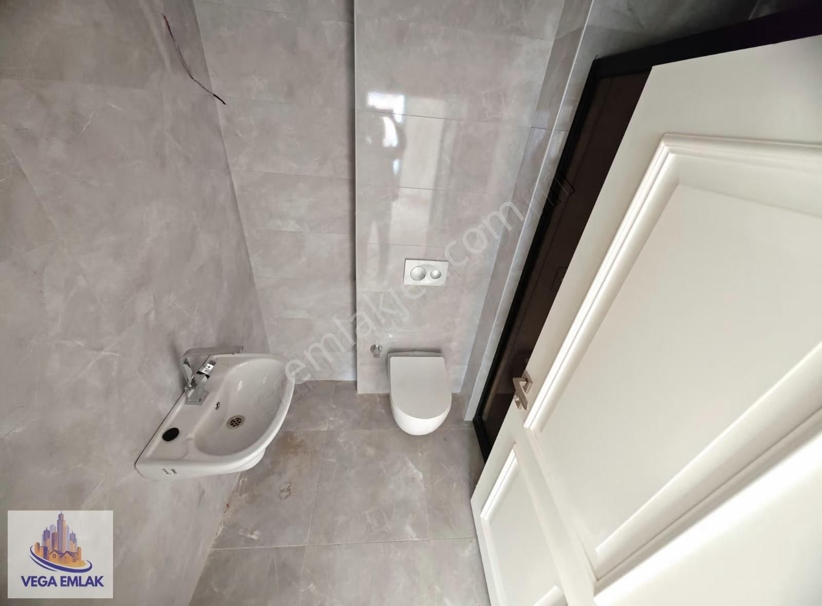 Vega Emlak'tan Vestra Protokolde Keçiören Manzaralı Site Dairesi - Görsel 6