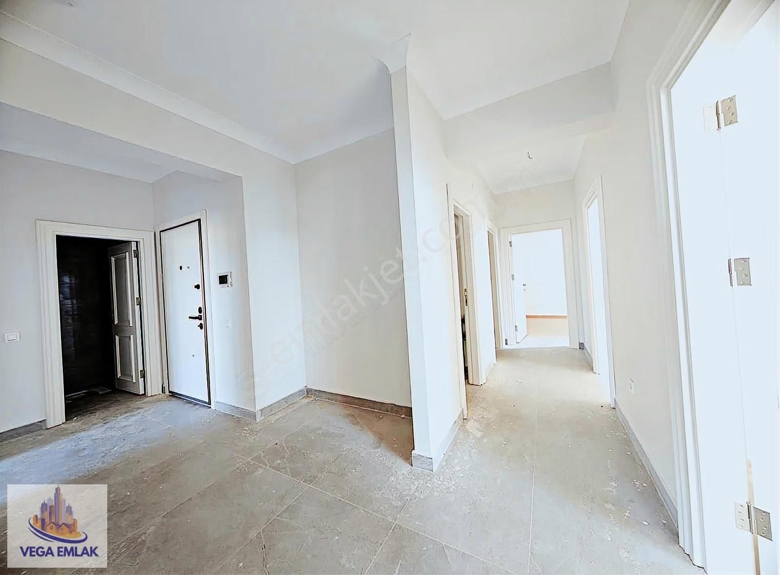 Vega Emlak'tan Vestra Protokolde Keçiören Manzaralı Site Dairesi - Görsel 27