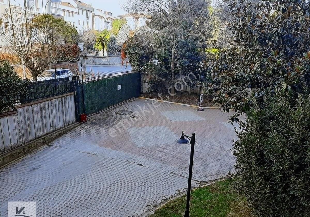 Çekmeköy Beşyıldız Sitesinde 135 M2 Net Kullanımlı 1.kat Daire - Görsel 17