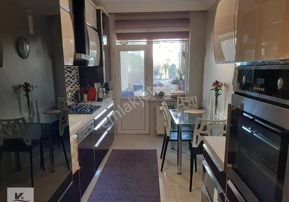 Çekmeköy Beşyıldız Sitesinde 135 M2 Net Kullanımlı 1.kat Daire - Görsel 30