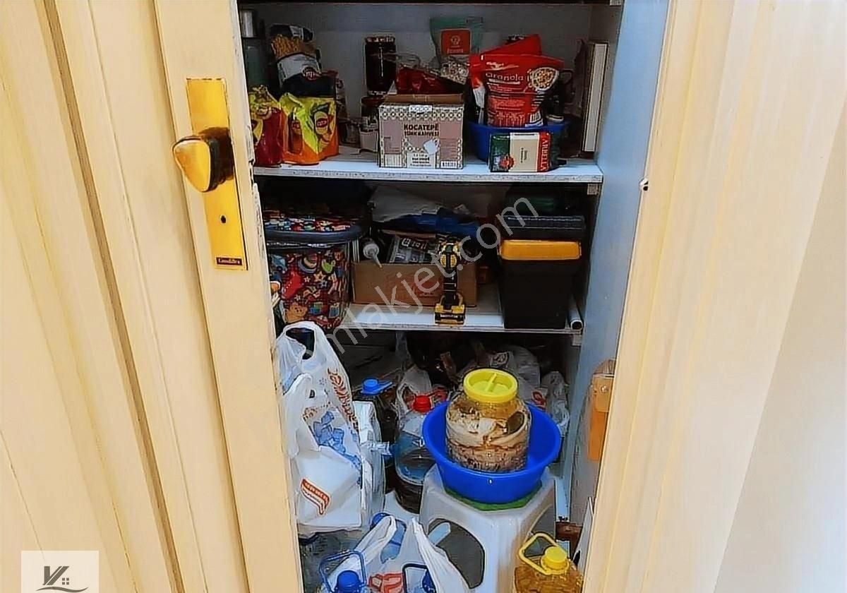 Çekmeköy Beşyıldız Sitesinde 135 M2 Net Kullanımlı 1.kat Daire - Görsel 13