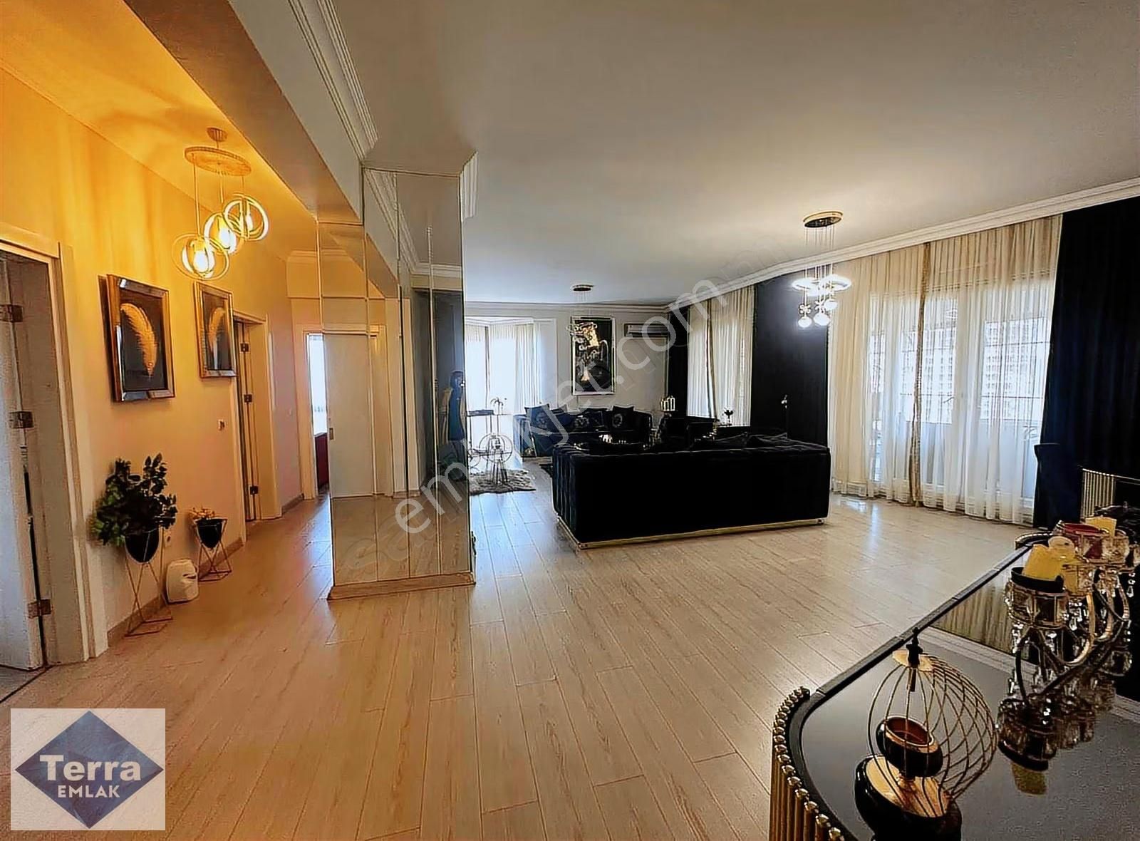 Atakent İstanbul Sarayları 4+1 Teraslı Daire - Görsel 14