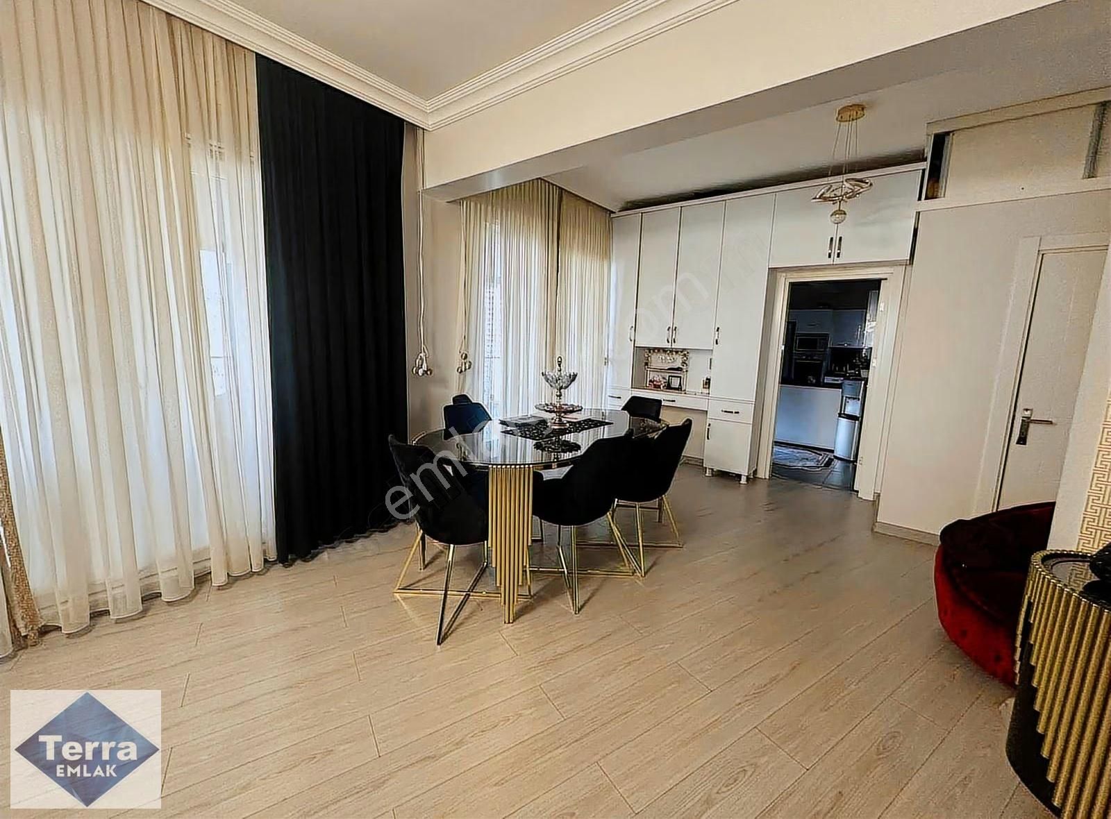 Atakent İstanbul Sarayları 4+1 Teraslı Daire - Görsel 15