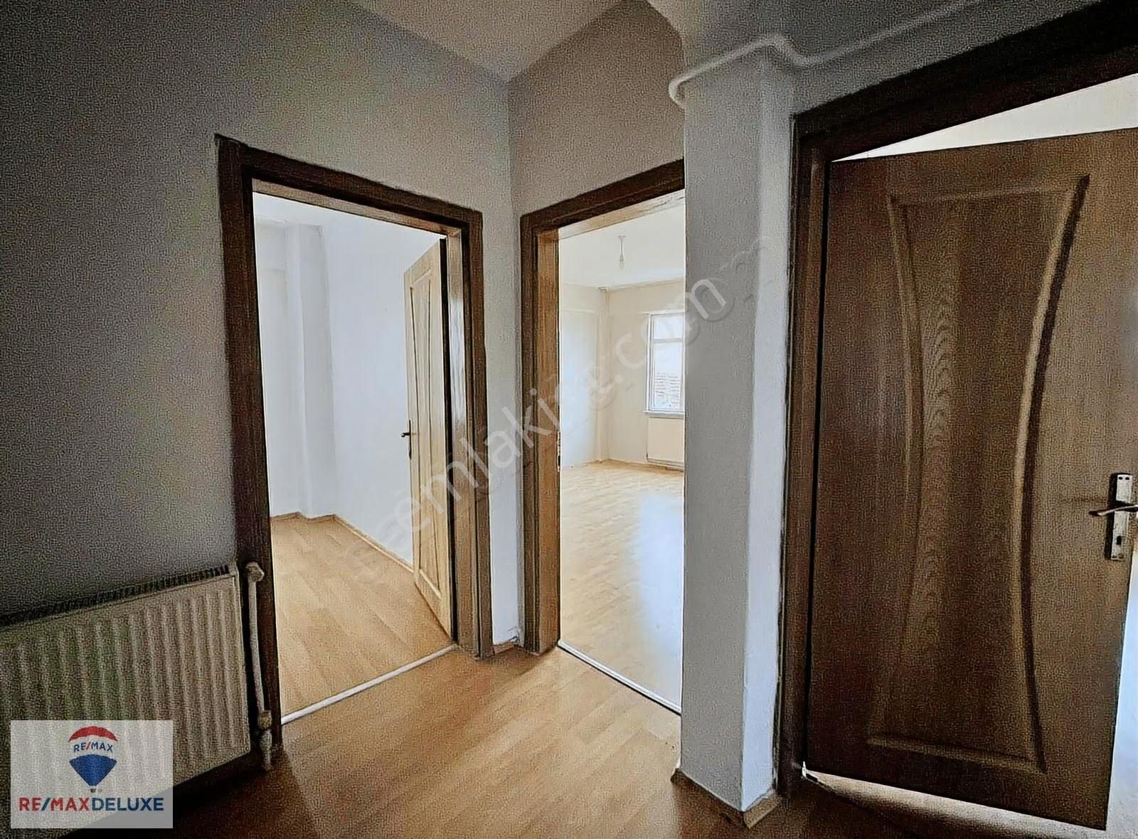 Kanlıbağ'da Caddeye Yakın 2.5 Katlı Müstakil Bina - Görsel 2