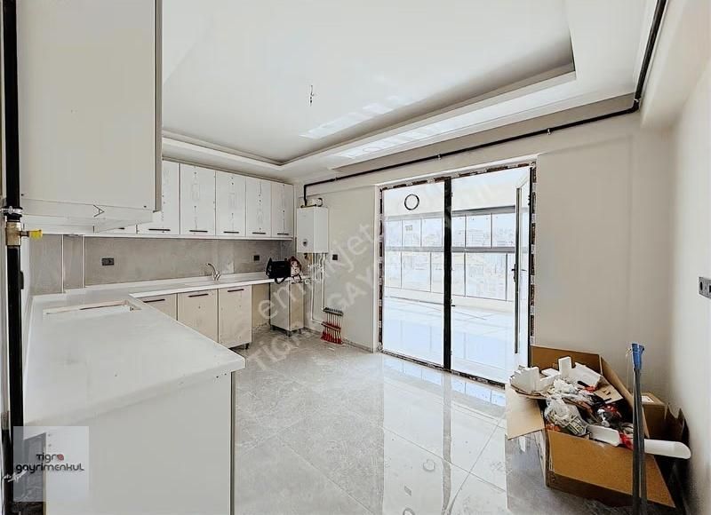 ▄tigra▄natoyolu Cadde Yakını Site İçerisinde Manzaralı 3+1 Daire - Görsel 24