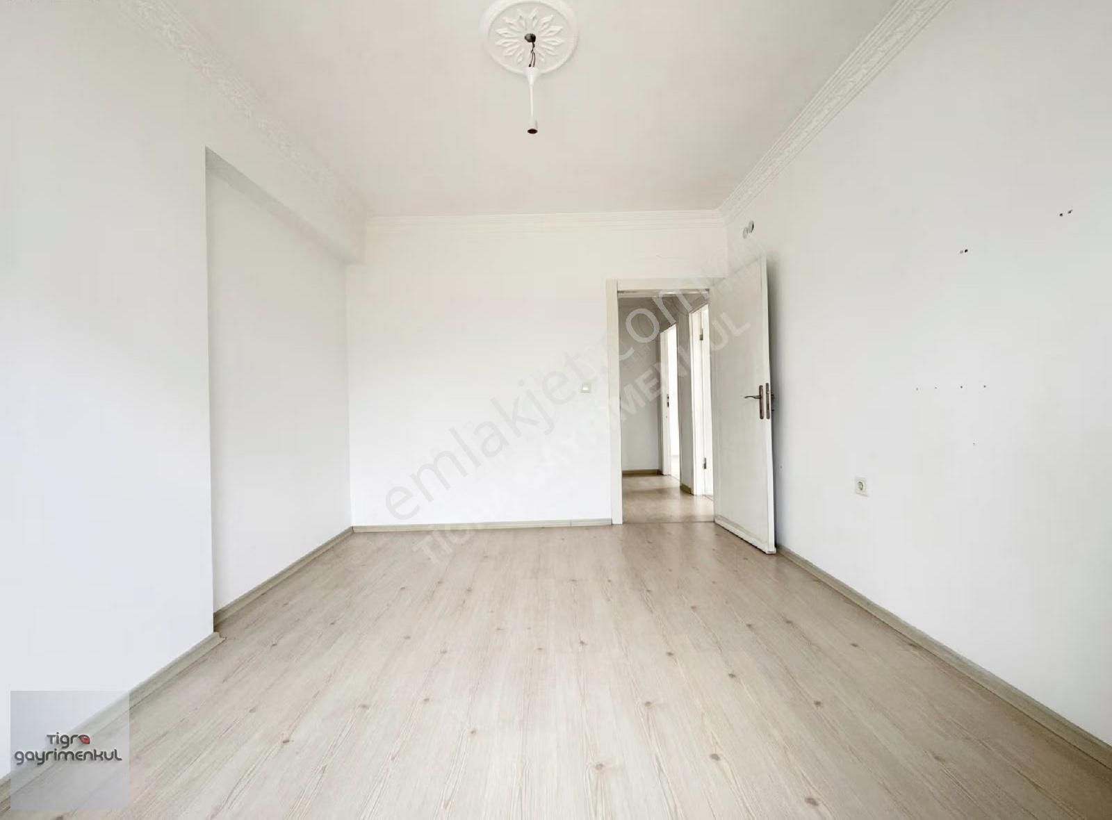 ▄tigra▄nato Yolu Cadde Yakını Asansörlü 130m2 Net 3+1 Ara Kat - Görsel 2