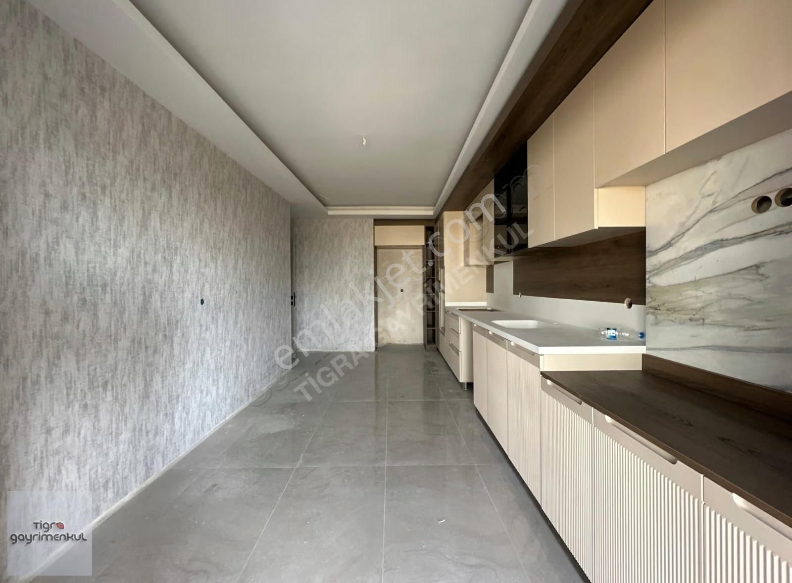 ▄tigra▄ege Mh.n.yolu Cadde Yakını Sitede Yerden Isıtma 3+1 Daire - Görsel 6