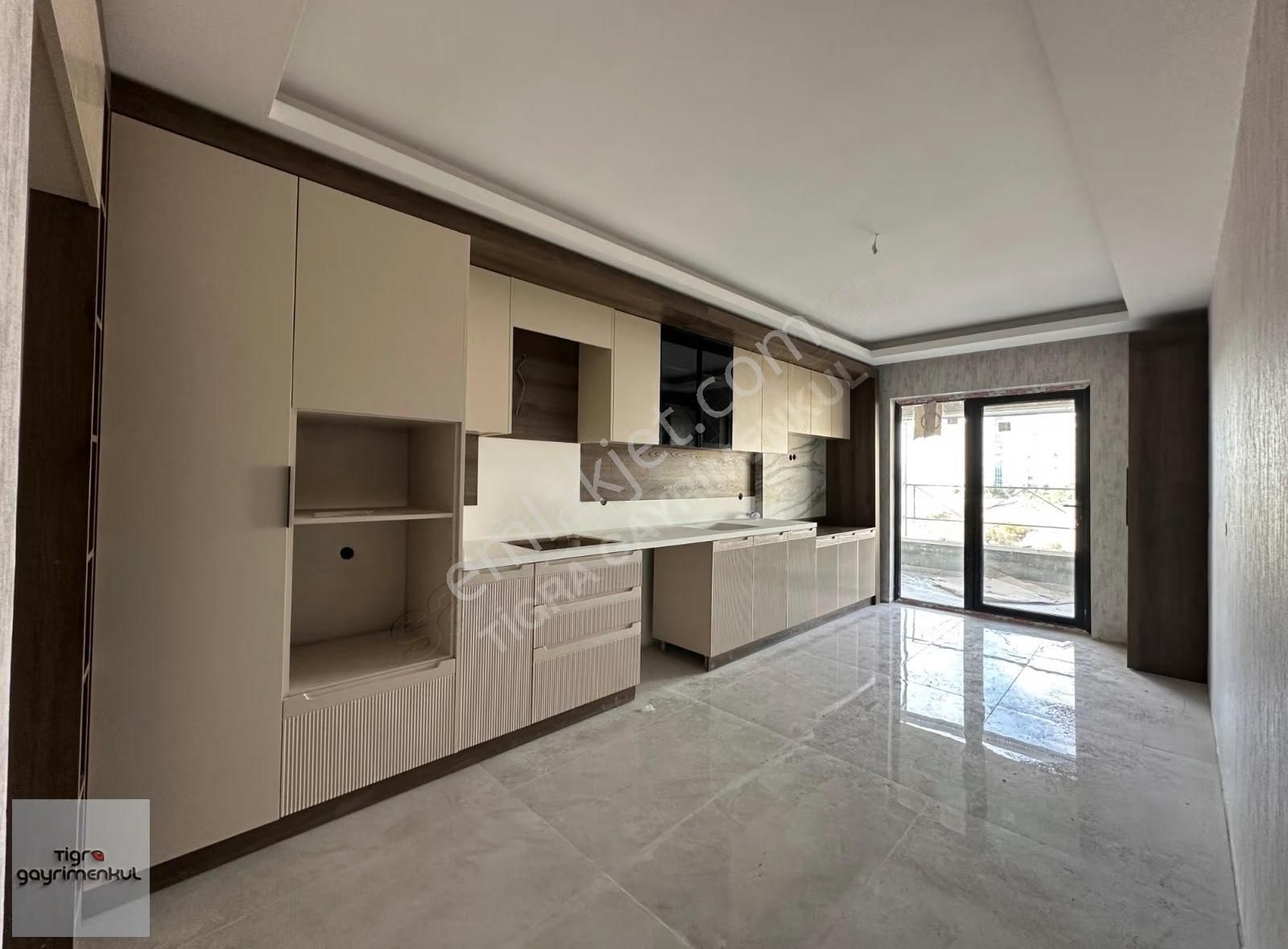 ▄tigra▄ege Mh.n.yolu Cadde Yakını Sitede Yerden Isıtma 3+1 Daire