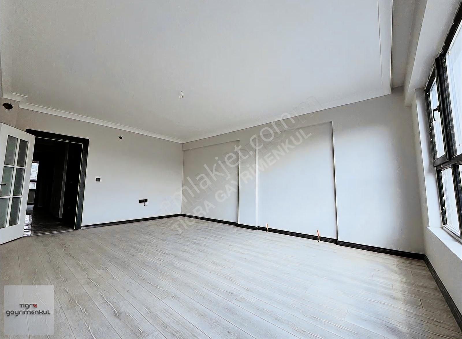 ▄tigra▄çift Bloklu Sitede Manzaralı 130m² 3+1 Satılık Daire! - Görsel 3