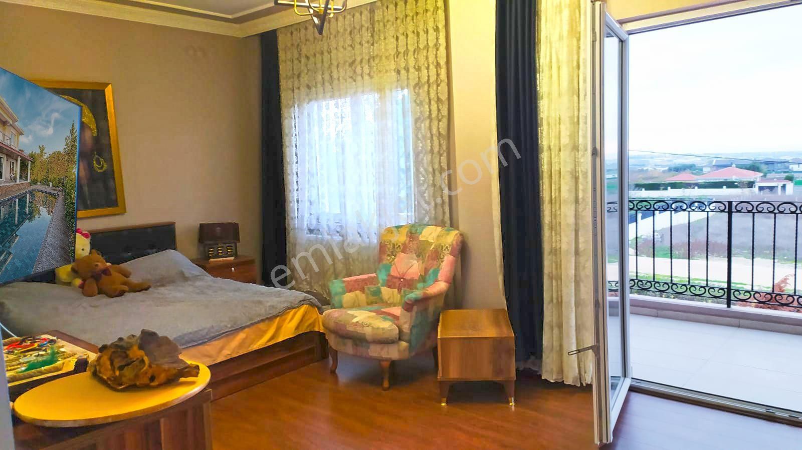 Selimpaşa 'da Kendine Ait Havuzlu Müstakil Özel Yapım Villa - Görsel 5