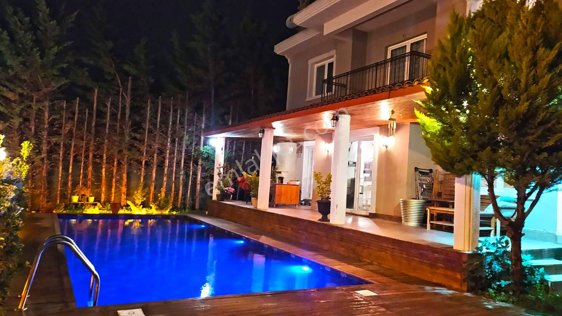 Selimpaşa 'da Kendine Ait Havuzlu Müstakil Özel Yapım Villa - Görsel 3