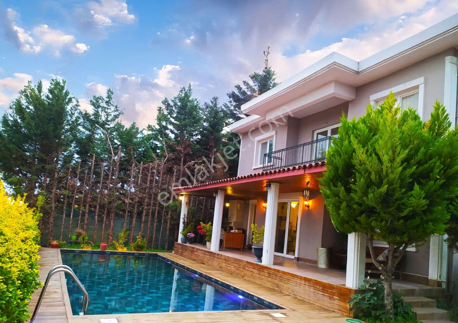 Selimpaşa 'da Kendine Ait Havuzlu Müstakil Özel Yapım Villa - Görsel 9