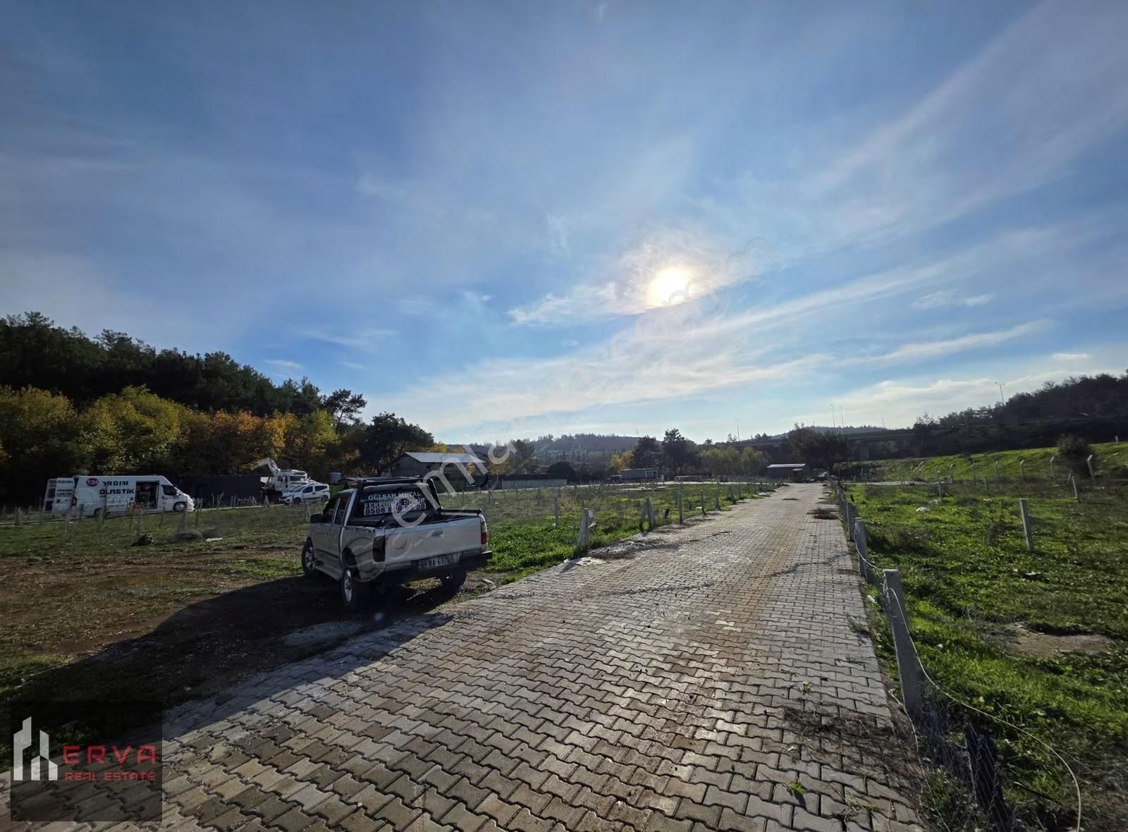 İzmir Buca Yıldızlarda Ana Cadde Üzerinde Harika Arsa - Görsel 3