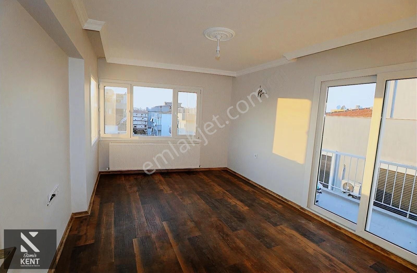 Karşıyaka Girne Caddesinde Satılık 2+1 Daire - Görsel 25