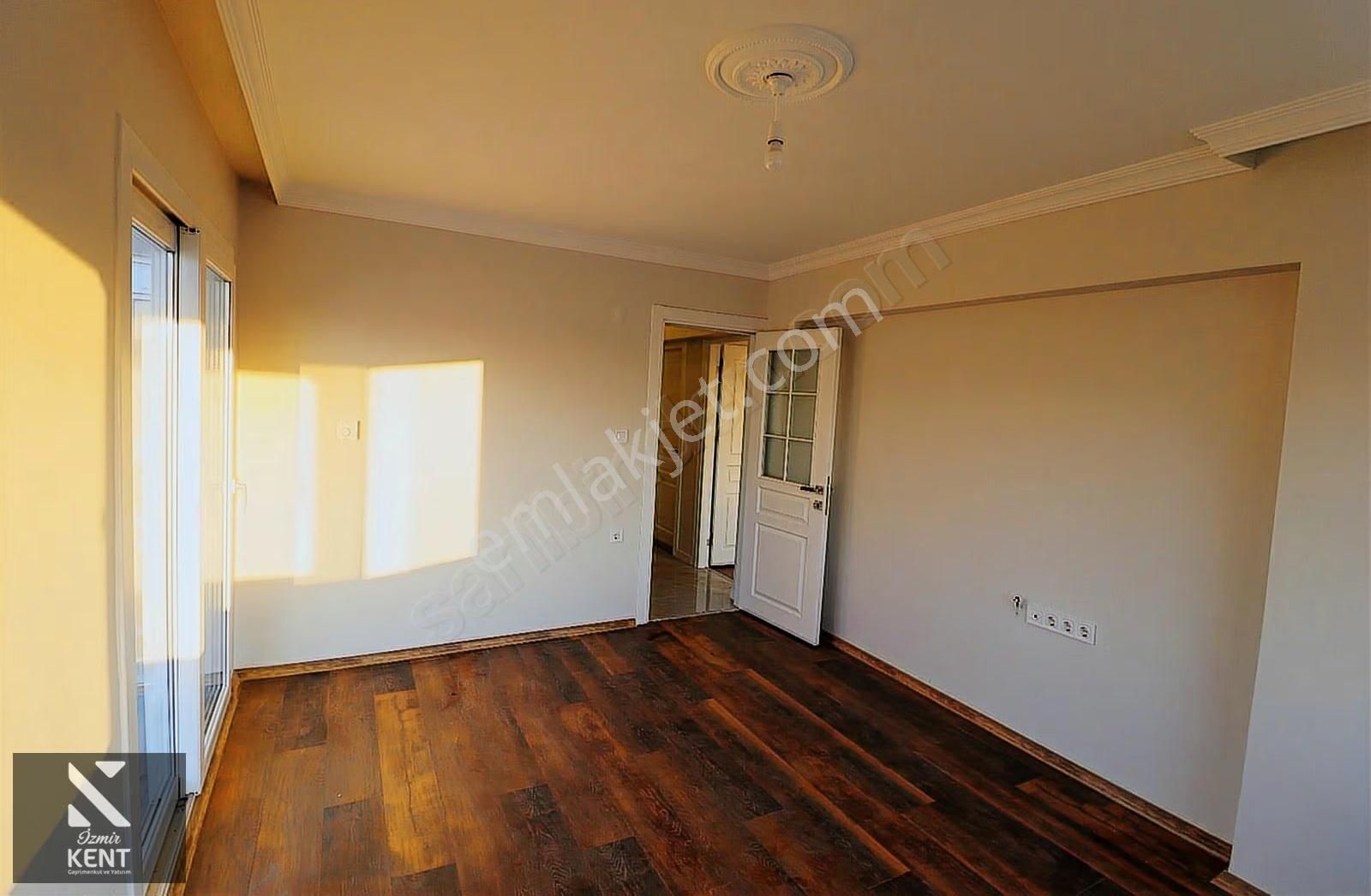 Karşıyaka Girne Caddesinde Satılık 2+1 Daire - Görsel 30